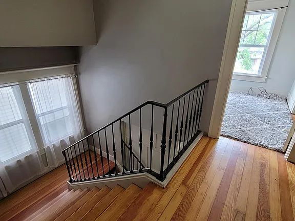 Building Photo - "Spacious 5-Bedroom Retreat with Fireplace Charm on S Broadway!"