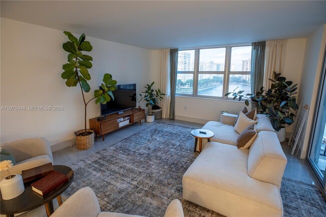 Building Photo - 2750 NE 183rd St