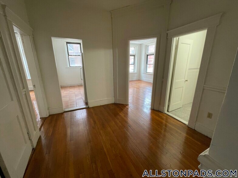 Building Photo - 1254 Commonwealth Ave