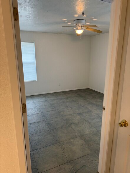 Building Photo - 212 Boston Ave