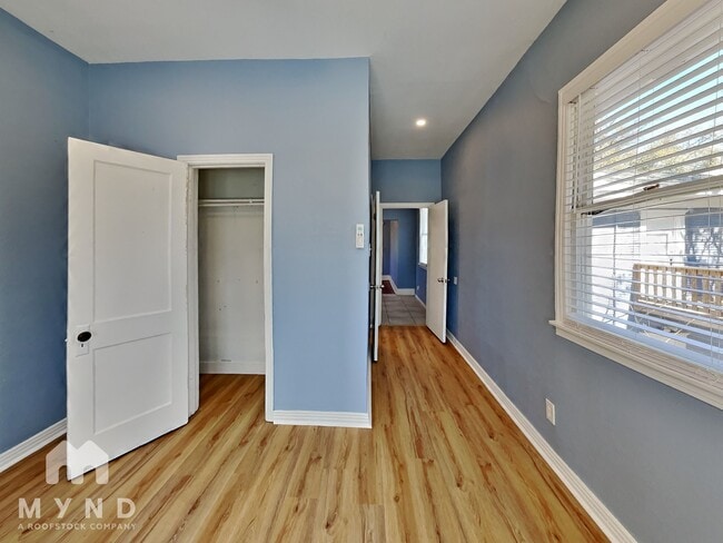 Building Photo - 4624 Junius St