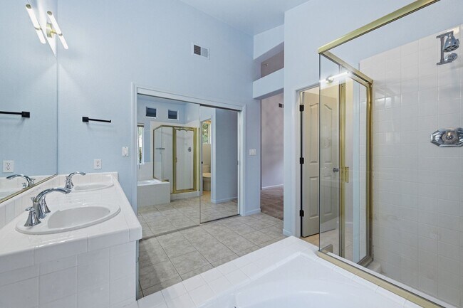 Building Photo - Contemporary Single Level North Napa Home