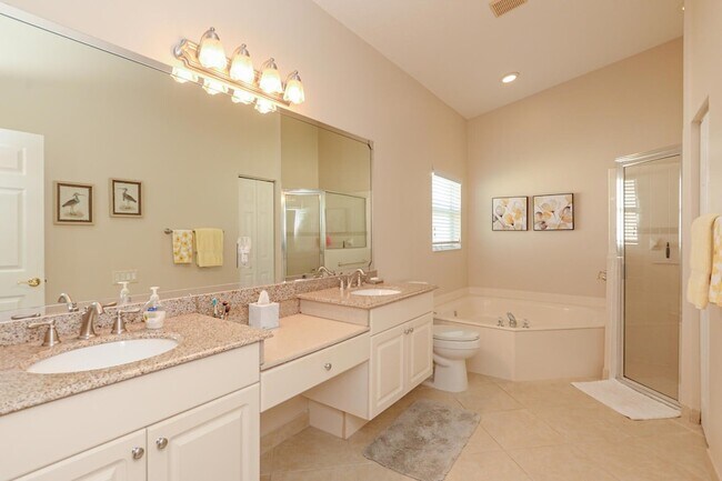 Building Photo - 421 Sunview Way