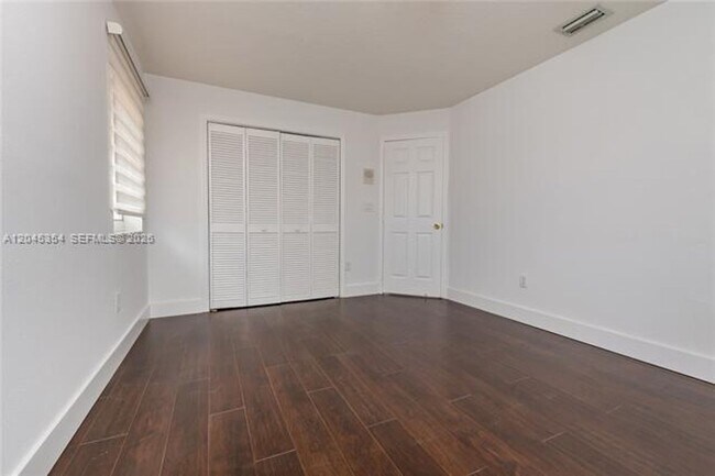 Building Photo - 5132 NW 106th Ave