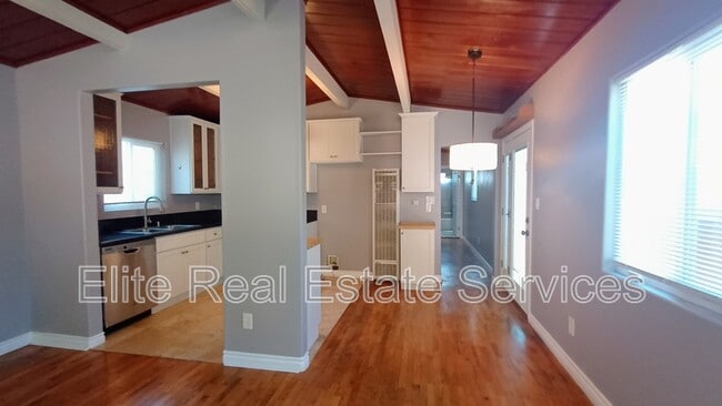 Building Photo - 5138 Savannah St