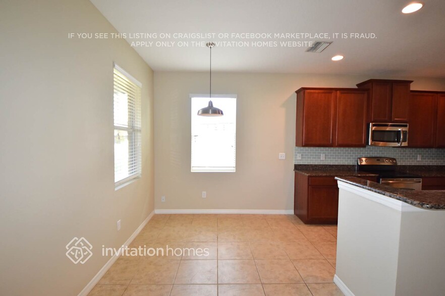 Building Photo - 574 Vista Ridge Dr
