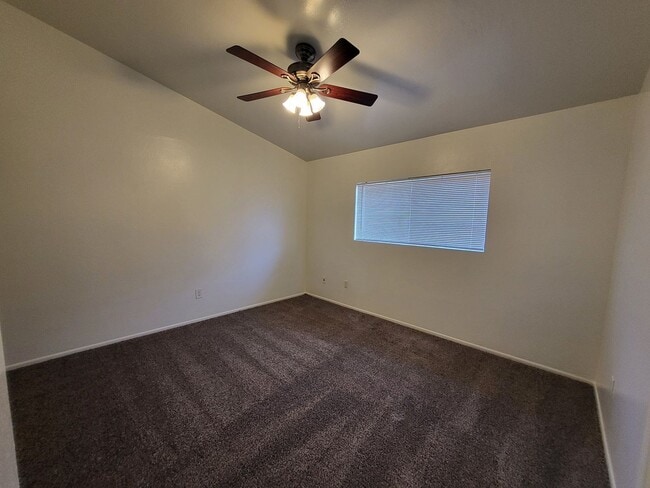 Building Photo - 1ST MONTH RENT FREE!!! GREAT SINGLE LEVEL ...