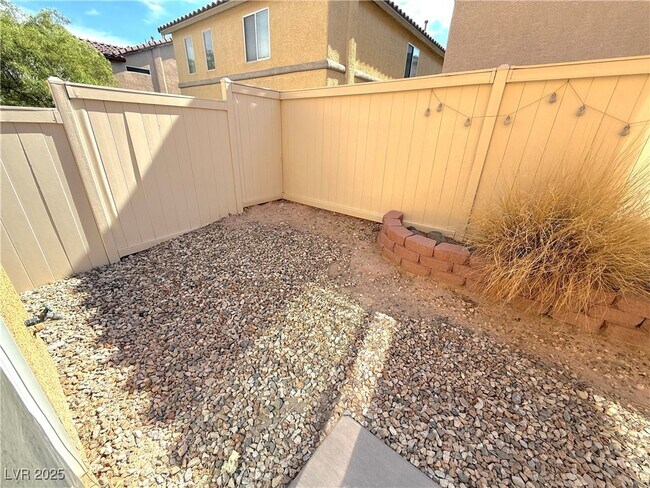 Building Photo - 1140 Lilac Charm Ave