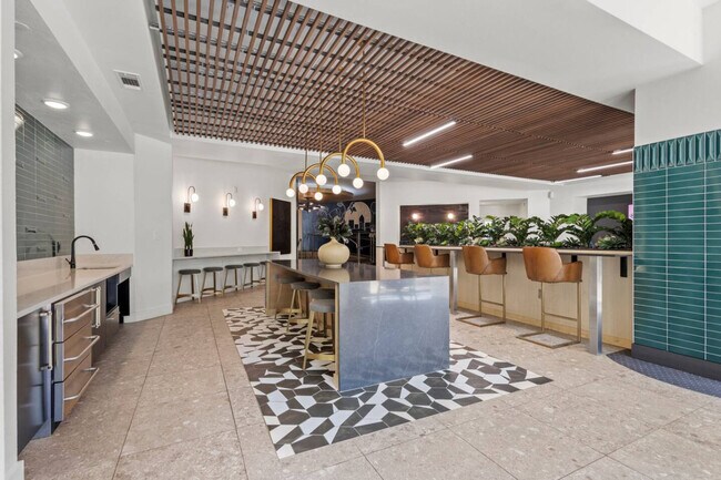 Building Photo - 8122 Midtown Blvd