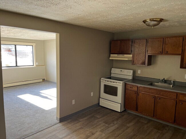 Building Photo - 35 Log St