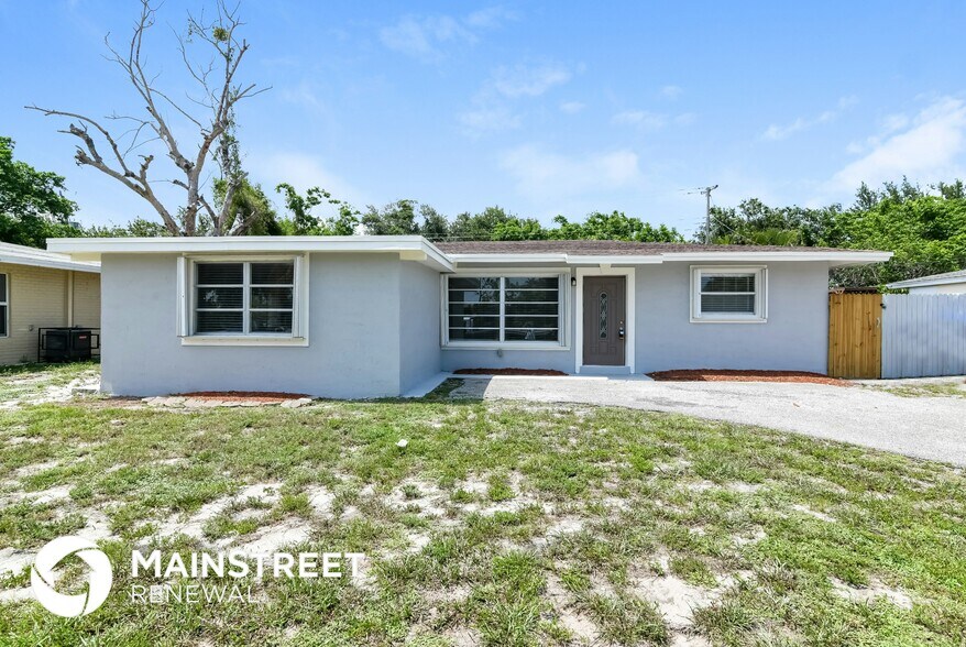 Primary Photo - 111 NW 21 St