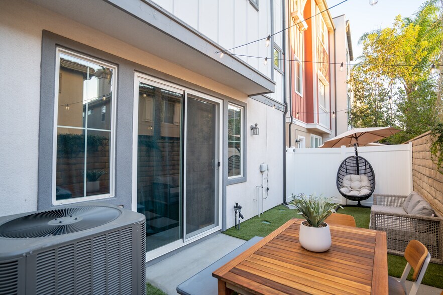 Building Photo - 8339 N Peyton Way