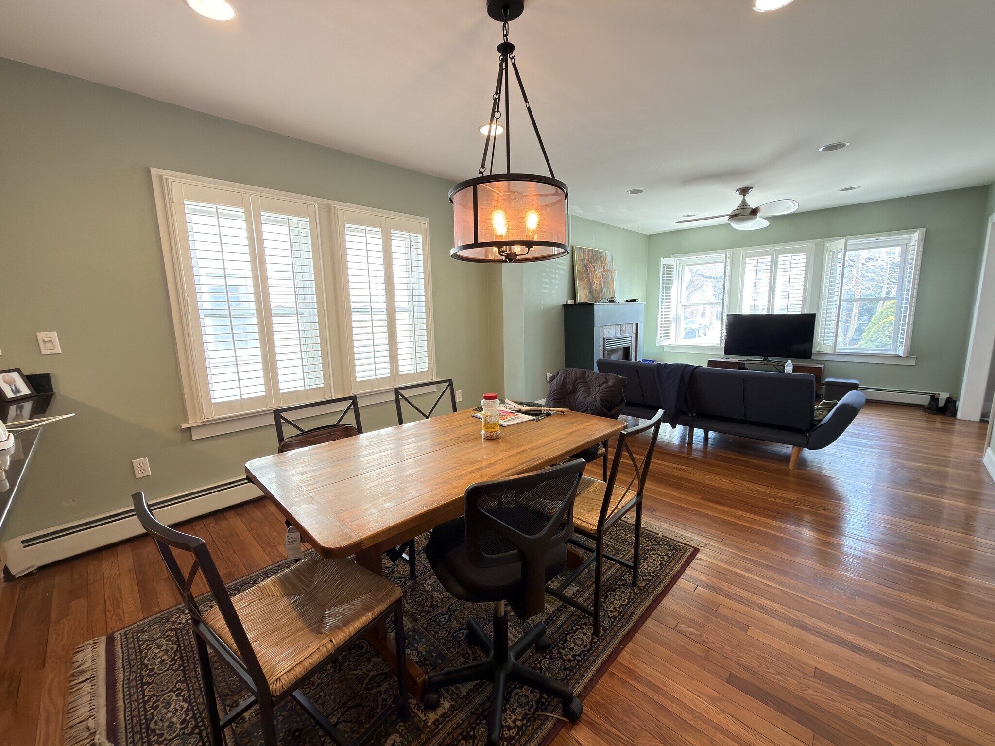 Building Photo - 22 Magnolia Ave