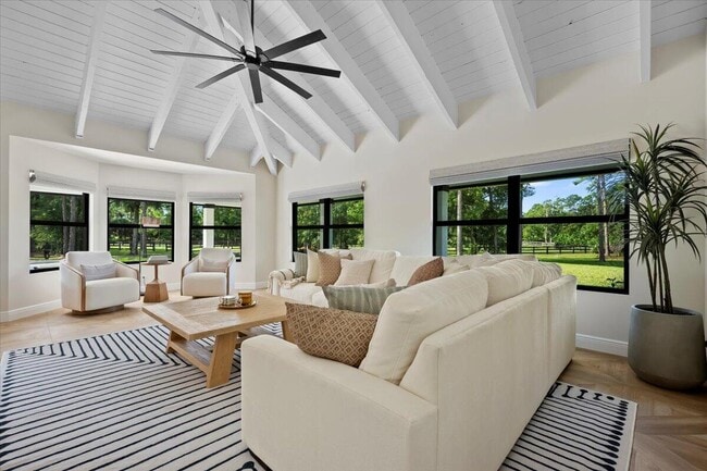 Building Photo - 13849 Deer Creek Dr