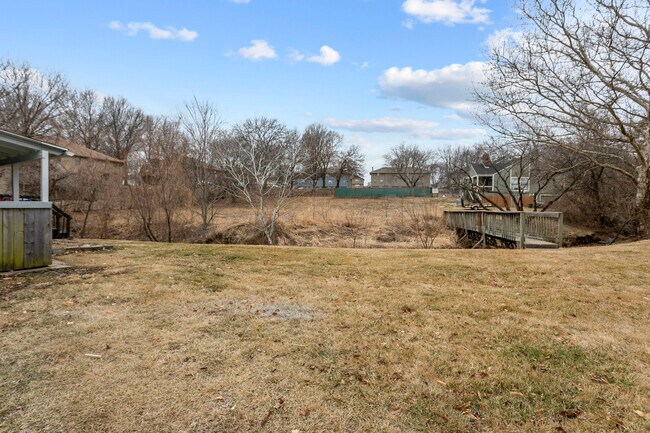 Building Photo - 529 NW Valleybrook Rd