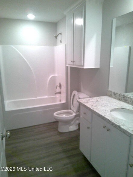 Building Photo - 520 Stone Brook Pl