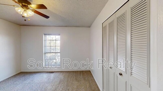 Building Photo - 2265 Montebello Dr W