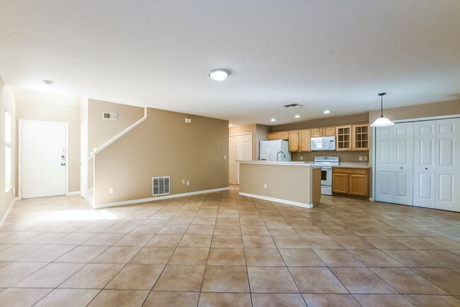 Building Photo - 2010 Stone Abbey Blvd