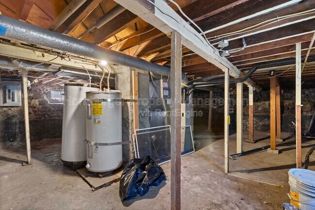 Building Photo - 1836 E 10th Ave