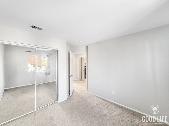Building Photo - Beautiful 3B/2.5BA Home in Temecula for Rent!