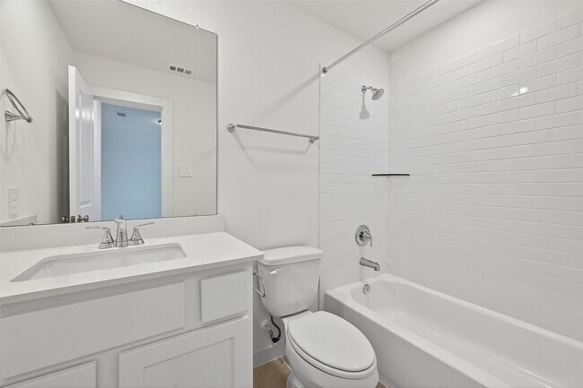 Building Photo - 3238 Kindred Wy