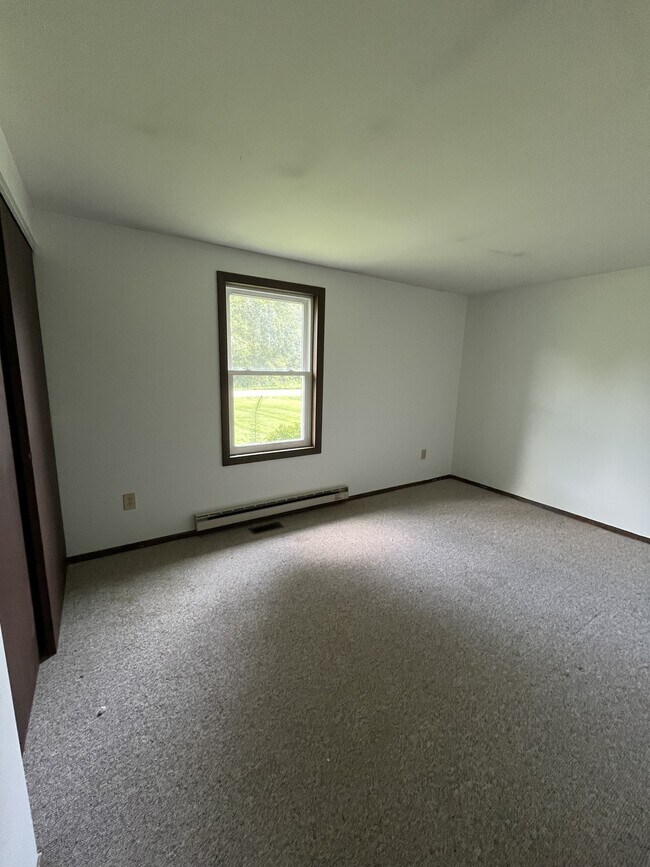 Building Photo - 4715 Hebbardsville Rd