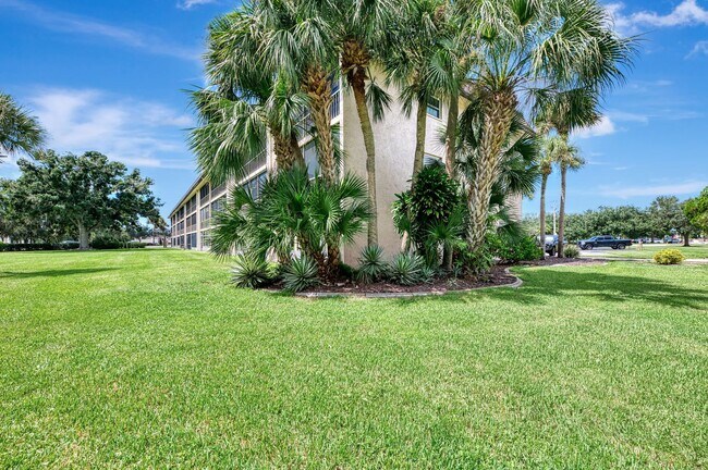 Building Photo - BEAULTIFUL 1 BEDROOM, 1 BATHROOM CONDO LOC...