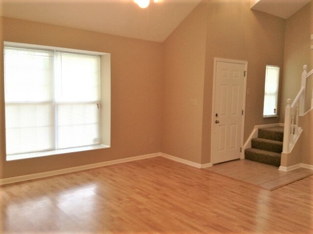 Building Photo - 6008 Tybalt Dr