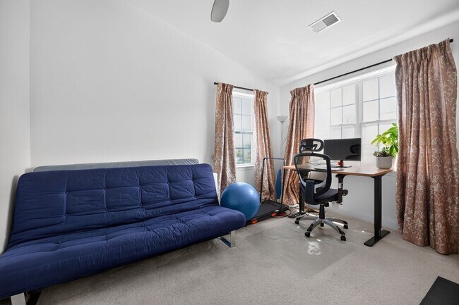 Building Photo - Spacious 3BR Condo in Westborough