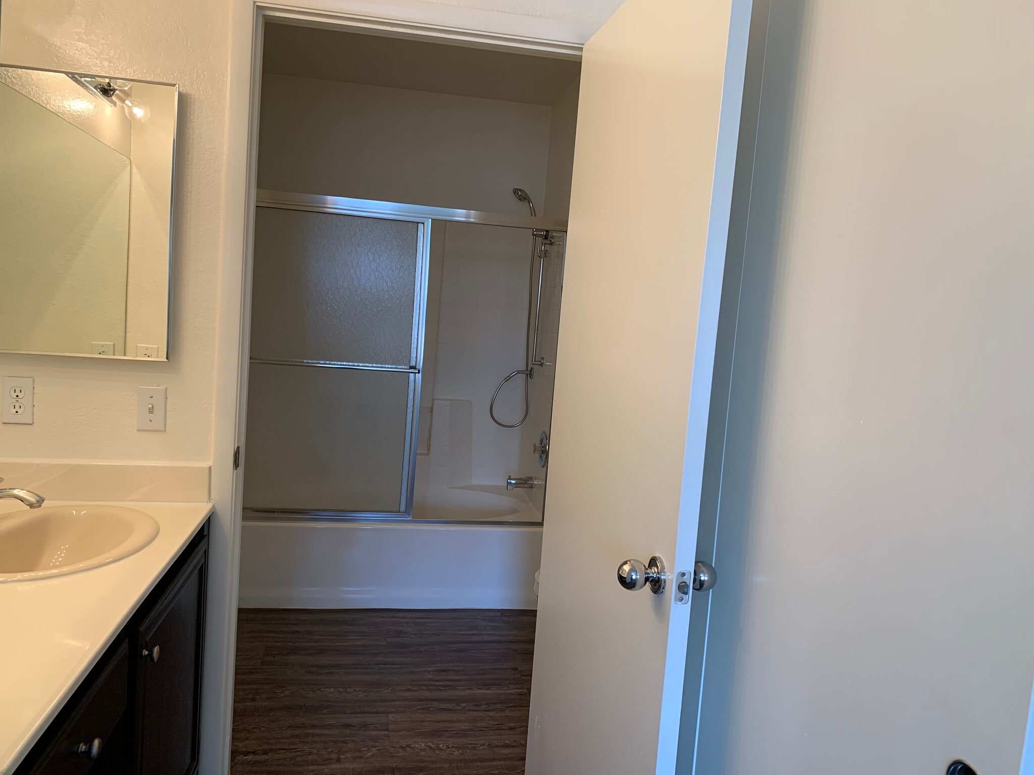 Building Photo - 8070 W Russell Rd