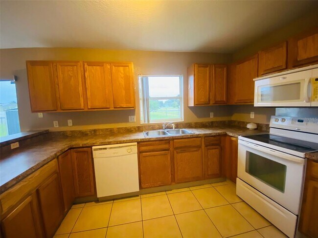 Building Photo - 502 Albatross Dr