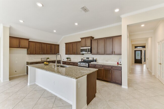 Building Photo - 17515 Cypress Hilltop Wy