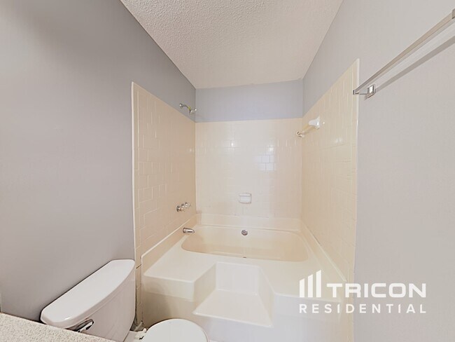 Building Photo - 1418 Millstream Trail NW