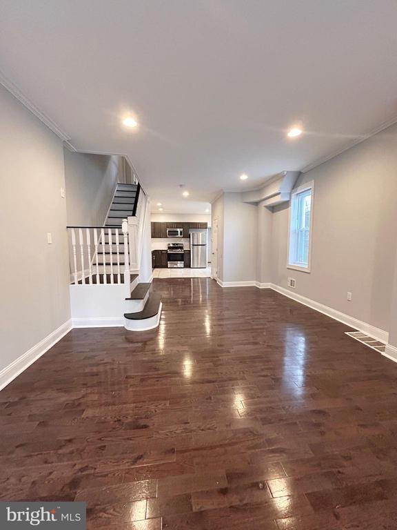 Building Photo - 157 E Duval St