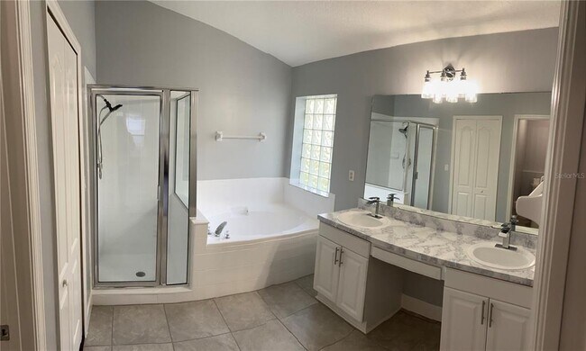 Building Photo - 15727 Bay Vista Dr