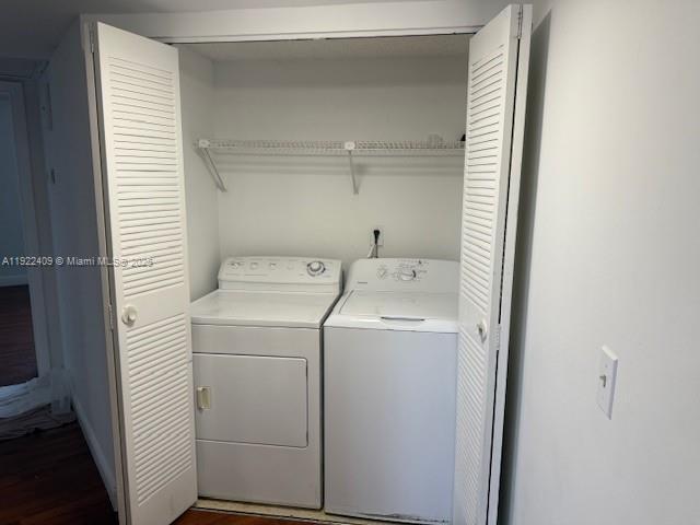 Building Photo - 8333 Lake Dr