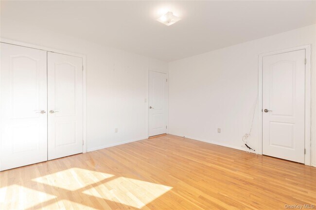 Building Photo - 69 Veltri Ln