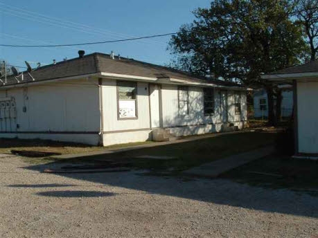 Building Photo - 810 Central Ave