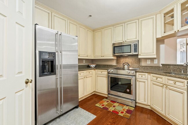 Building Photo - Magnolia Plaza -145 E. Magnolia, Unit 311