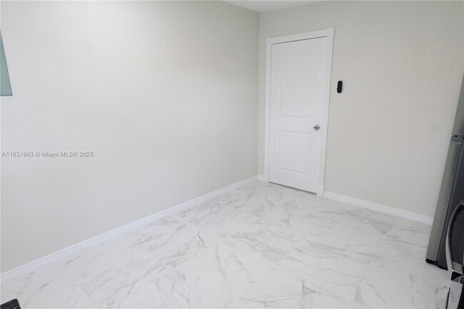 Building Photo - 1806 N 43rd Ave
