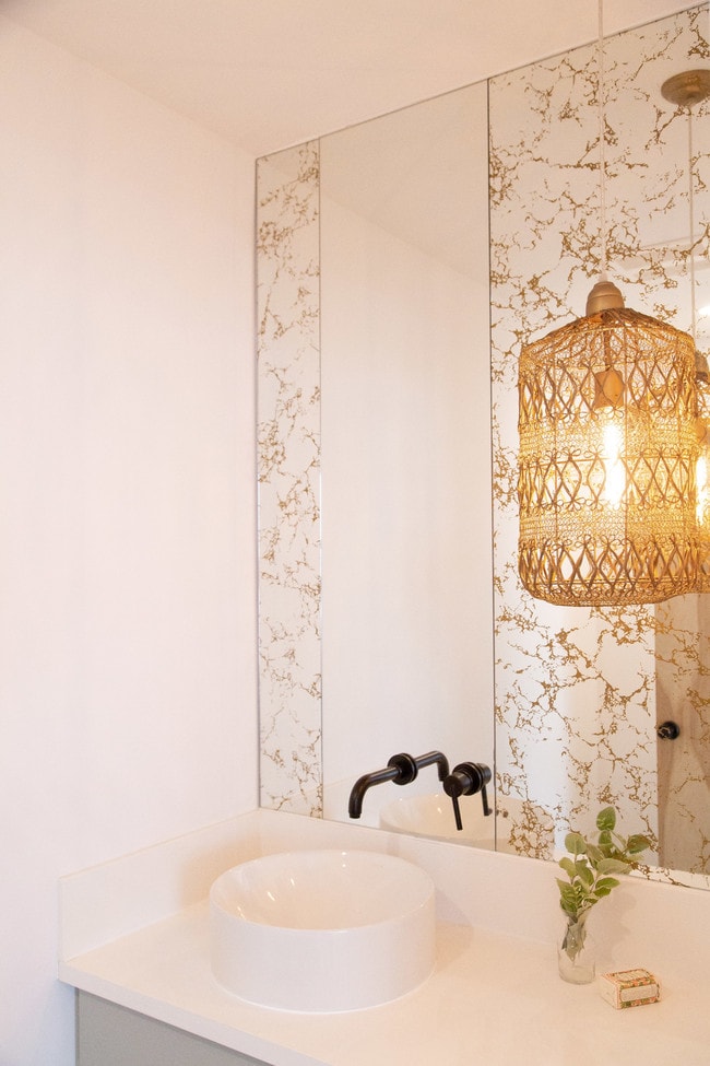 Powder Room - 3625 Edenhurst Ave