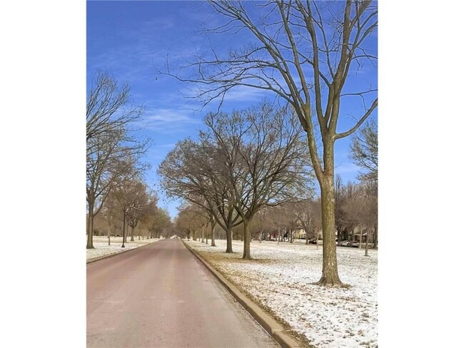 Building Photo - 4405 N Morgan Ave