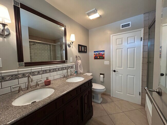 Building Photo - 3816 Hartung Ct