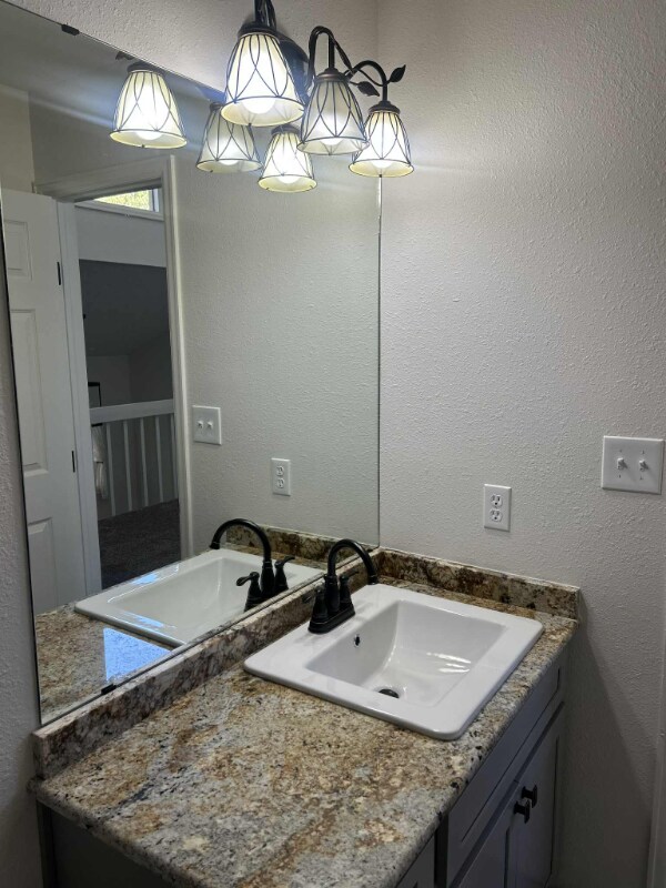 Building Photo - 2675 Springside Ct