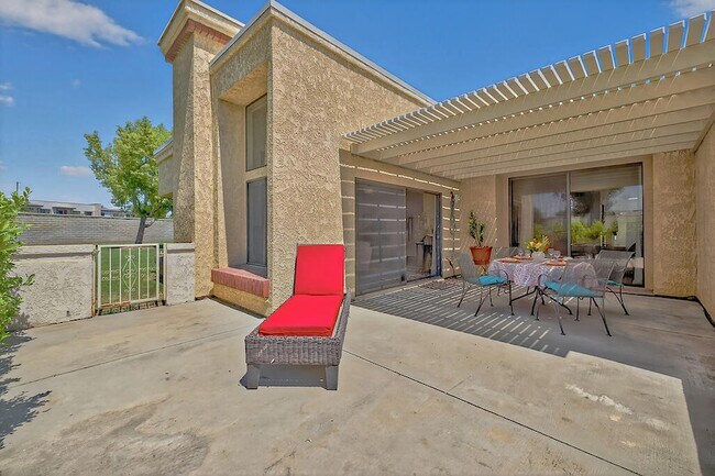 Building Photo - 41531 Colada Ct