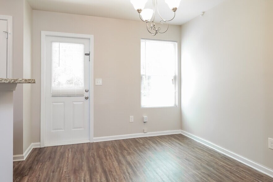 Building Photo - 2825 Marlin Dr