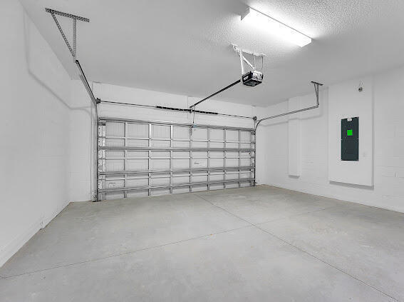Building Photo - 12254 SW Sand Dollar Wy