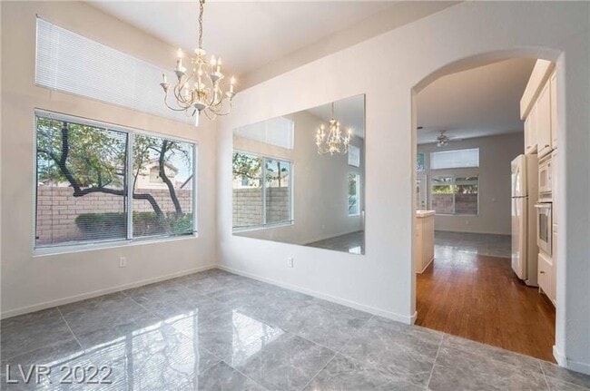 Building Photo - 8043 Shadowvale Dr