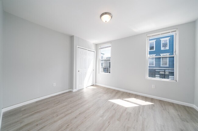 Building Photo - 408 Monastery Pl