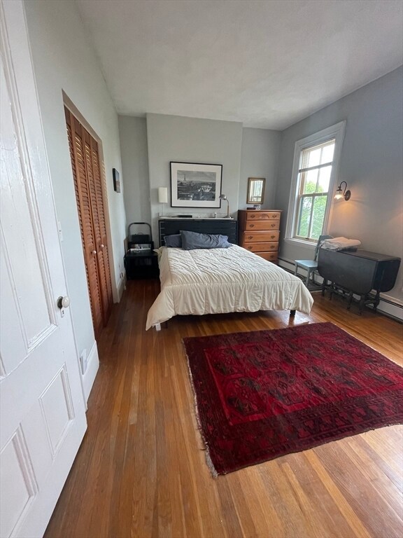 Building Photo - 811 E Broadway